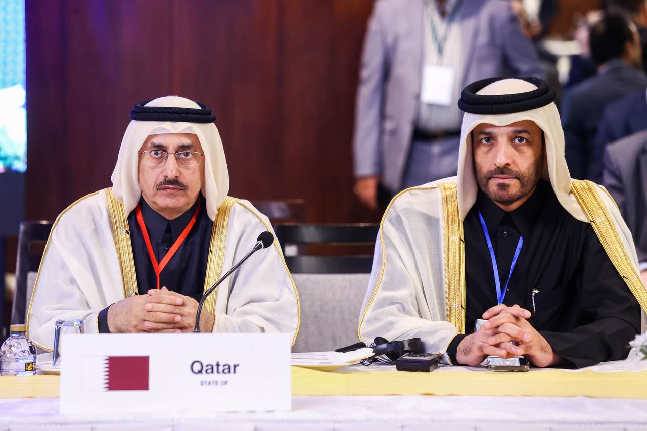 سخنرانی قالیباف در مراسم افتتاحیه نشست  (APA)