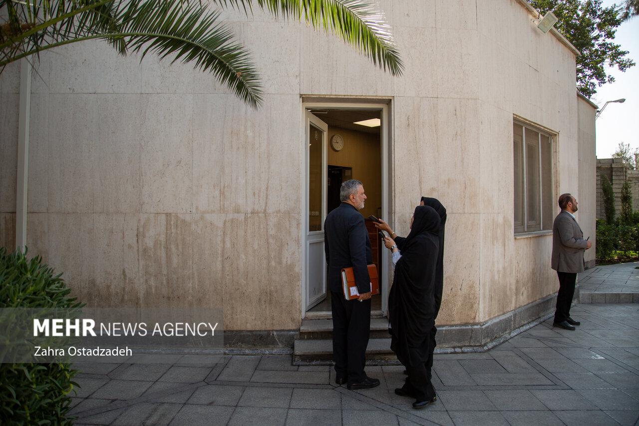 حاشیه جلسه هیأت دولت