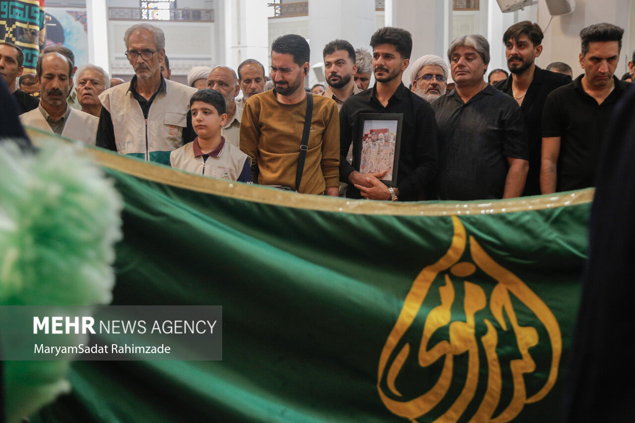 تشییع شهید مدافع امینت «سجاد جوکار» در حرم شاهچراغ (ع)
