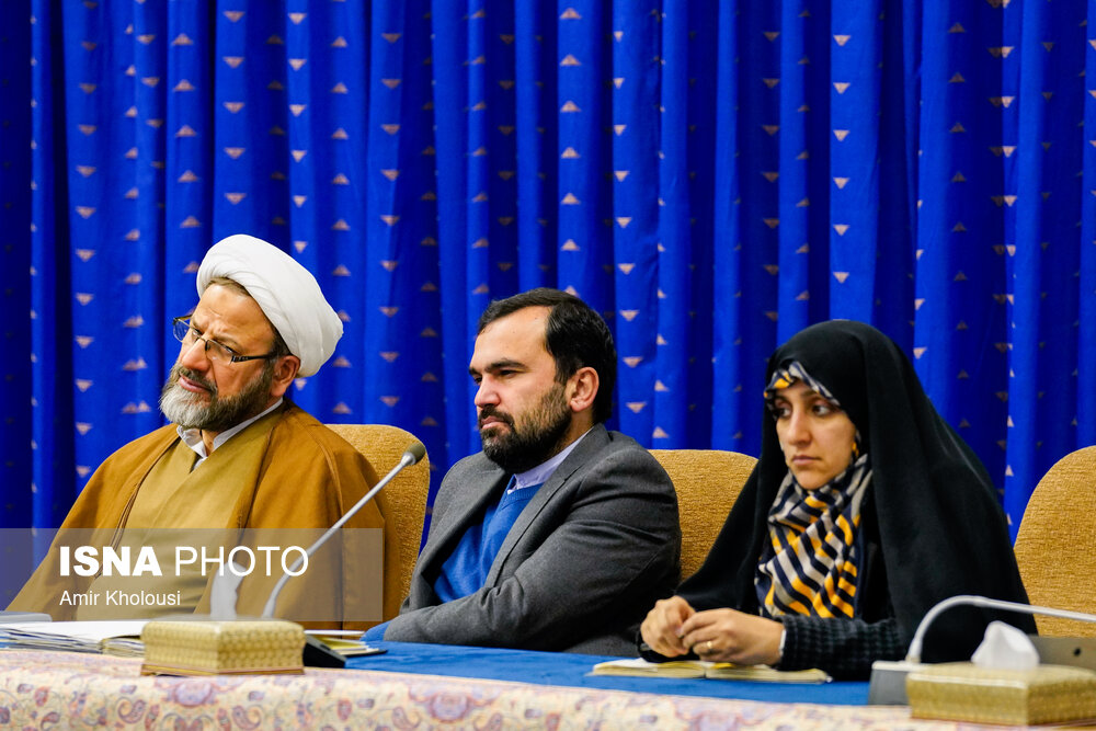 جلسه شورای عالی انقلاب فرهنگی