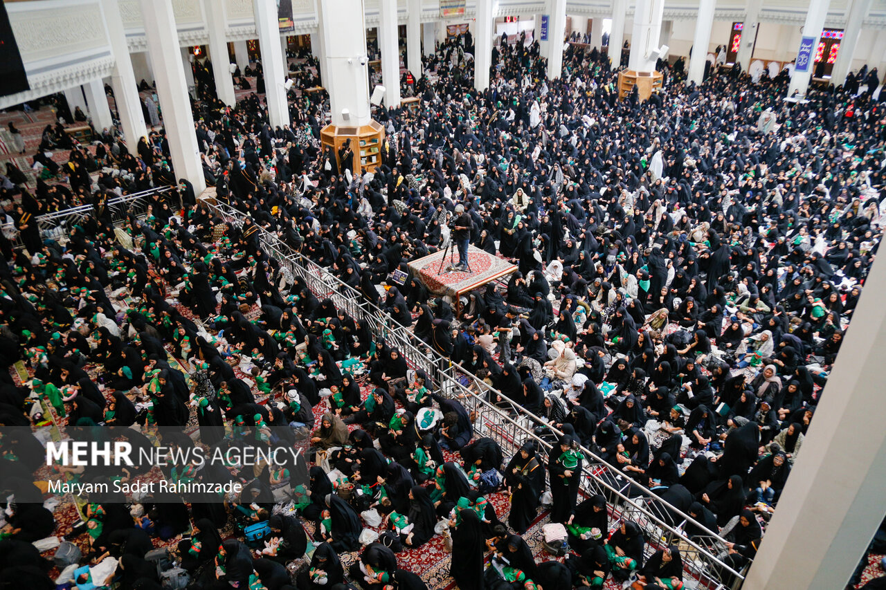 مراسم شیرخوارگان حسینی