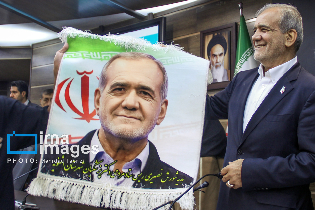 سفر رئیس جمهور به آذربایجان غربی