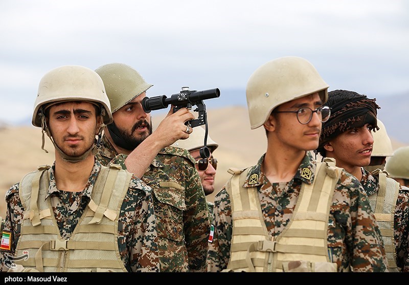 بازدید سرلشکر باقری از قرارگاه منطقه‌ای عاشورا 