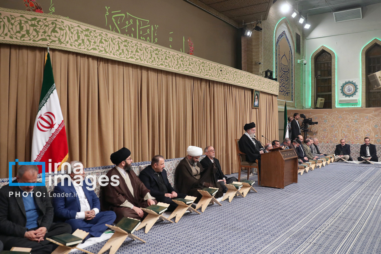 رهبر انقلاب در محفل قرآنی