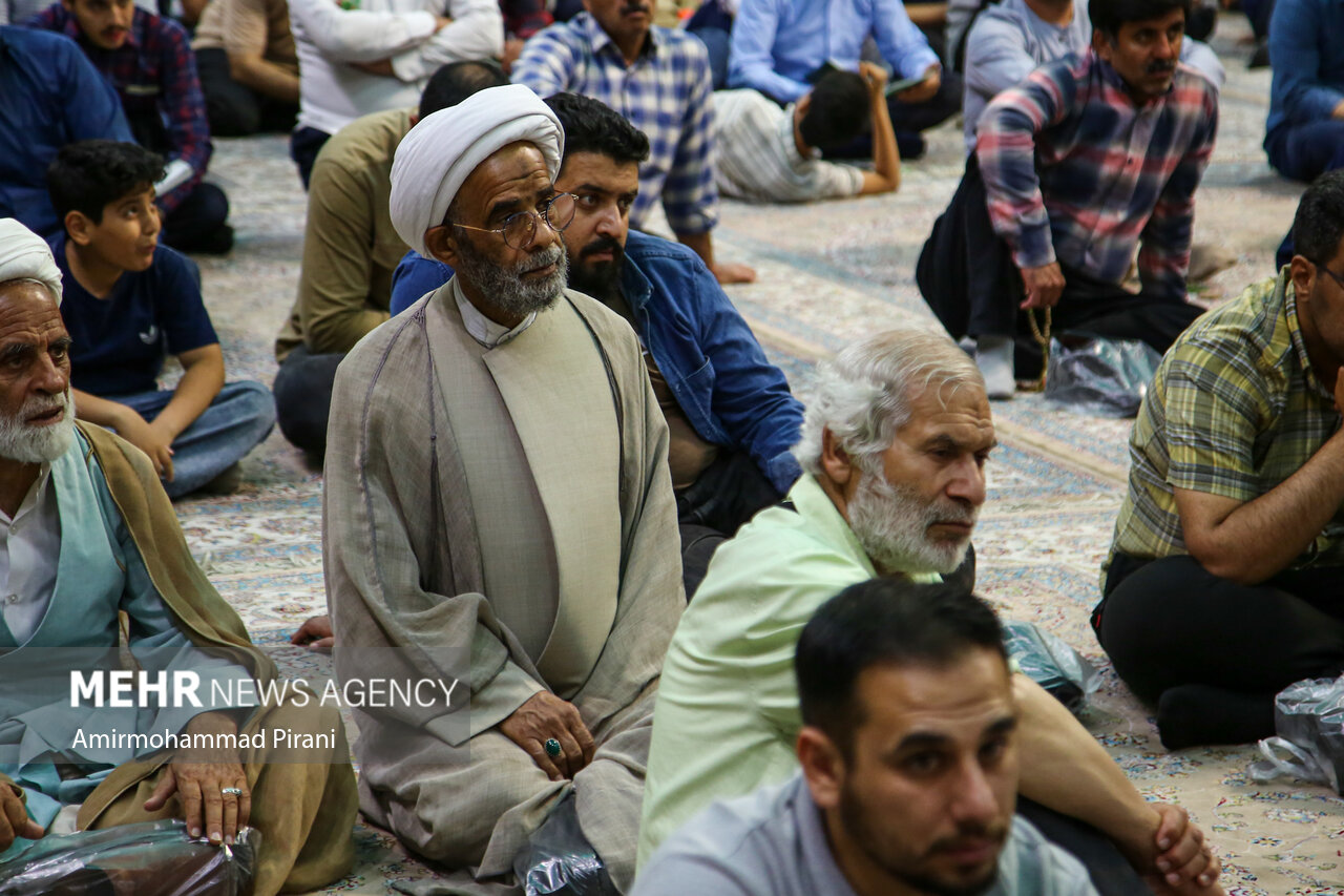 بزرگداشت جان باختگان حادثه بندر شهید رجایی در حرم بانوی کرامت