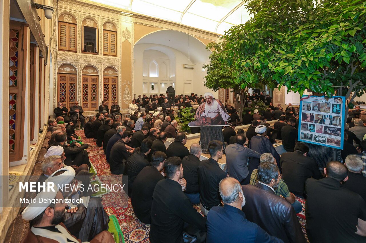 روضه‌خوانی سنتی در بیت شهید صدوقی یزد