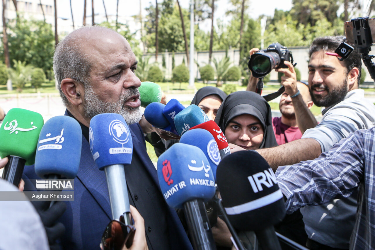 اعضای هیأت دولت در جمع خبرنگاران- ۶ تیر ۱۴۰۳