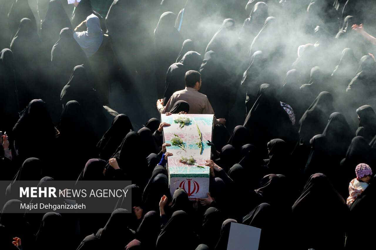 تشییع پیکر مطهر ۳۰۰ شهید گمنام دفاع مقدس در سراسر کشور