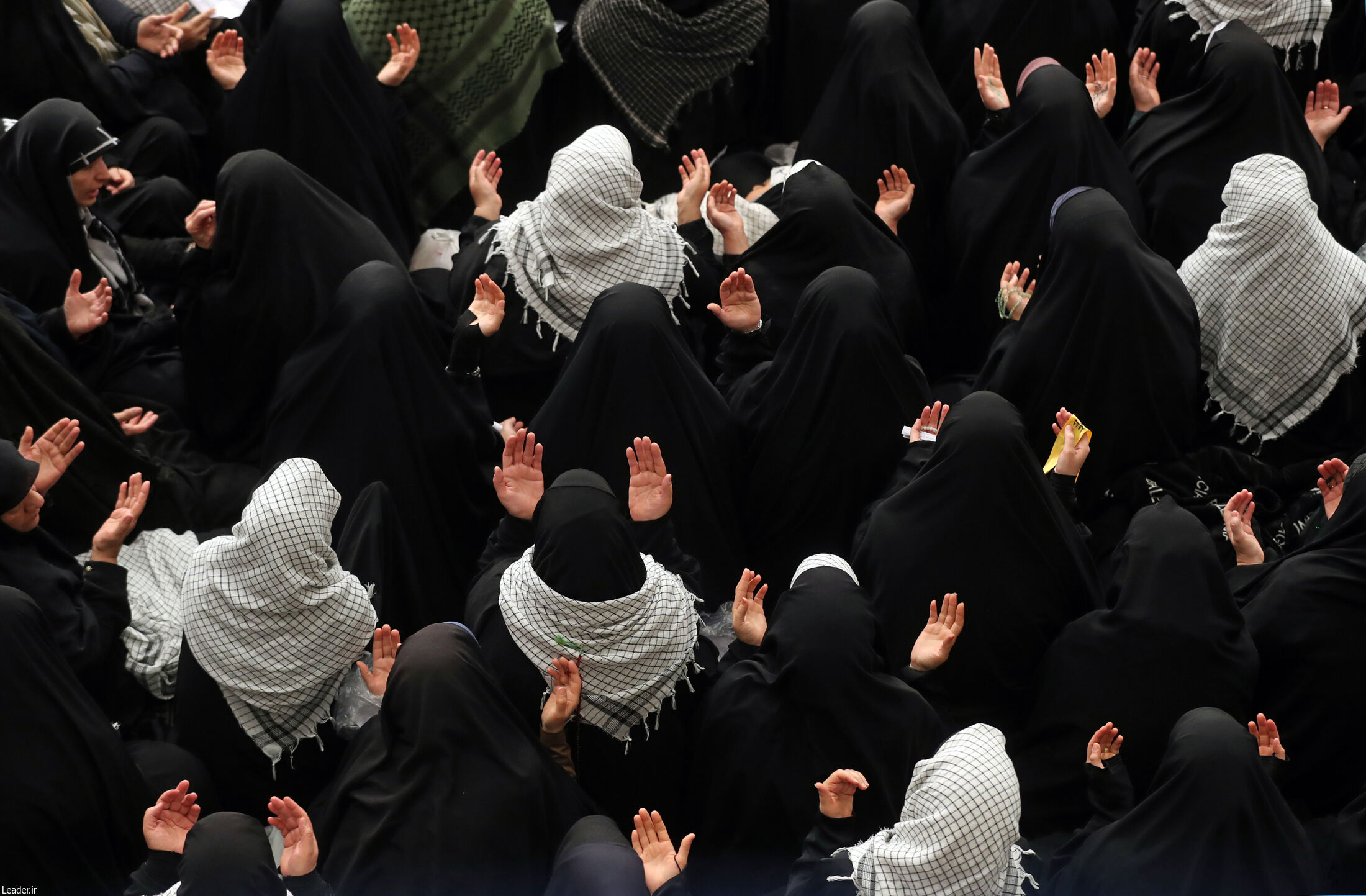  تصاویری از دیدار صبح امروز مردم قم با رهبر انقلاب