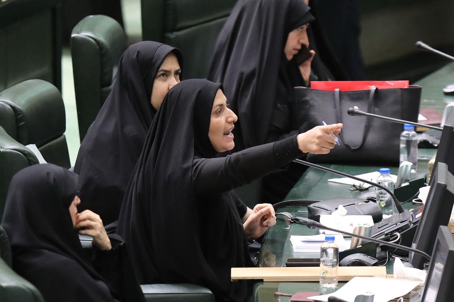 سئوال از وزیر کار در نشست علنی دوم مرداد مجلس