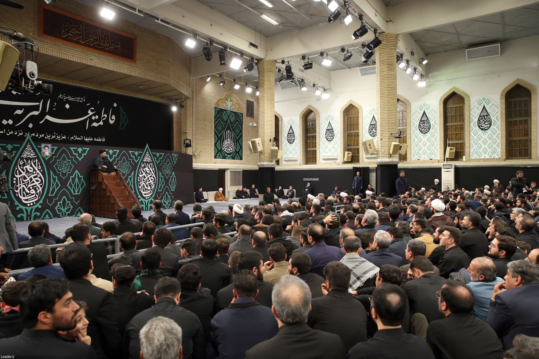 آخرین شب مراسم عزاداری حضرت فاطمه‌ در حسینیه امام خمینی