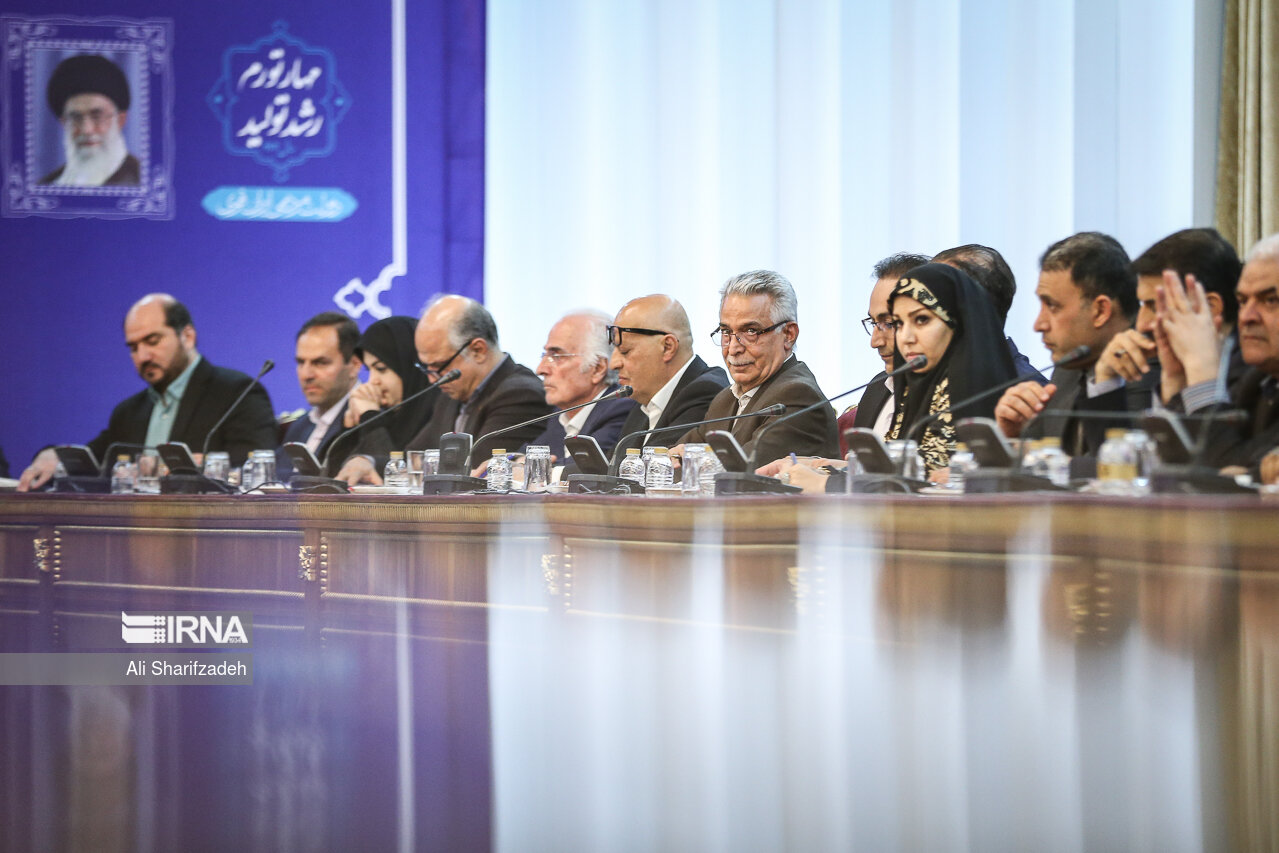 دیدار تولیدکنندگان و کارآفرینان با رئیس جمهور