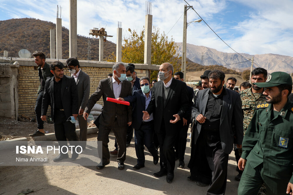 بازدید وزیر کشور از مناطق زلزله زده کوهرنگ