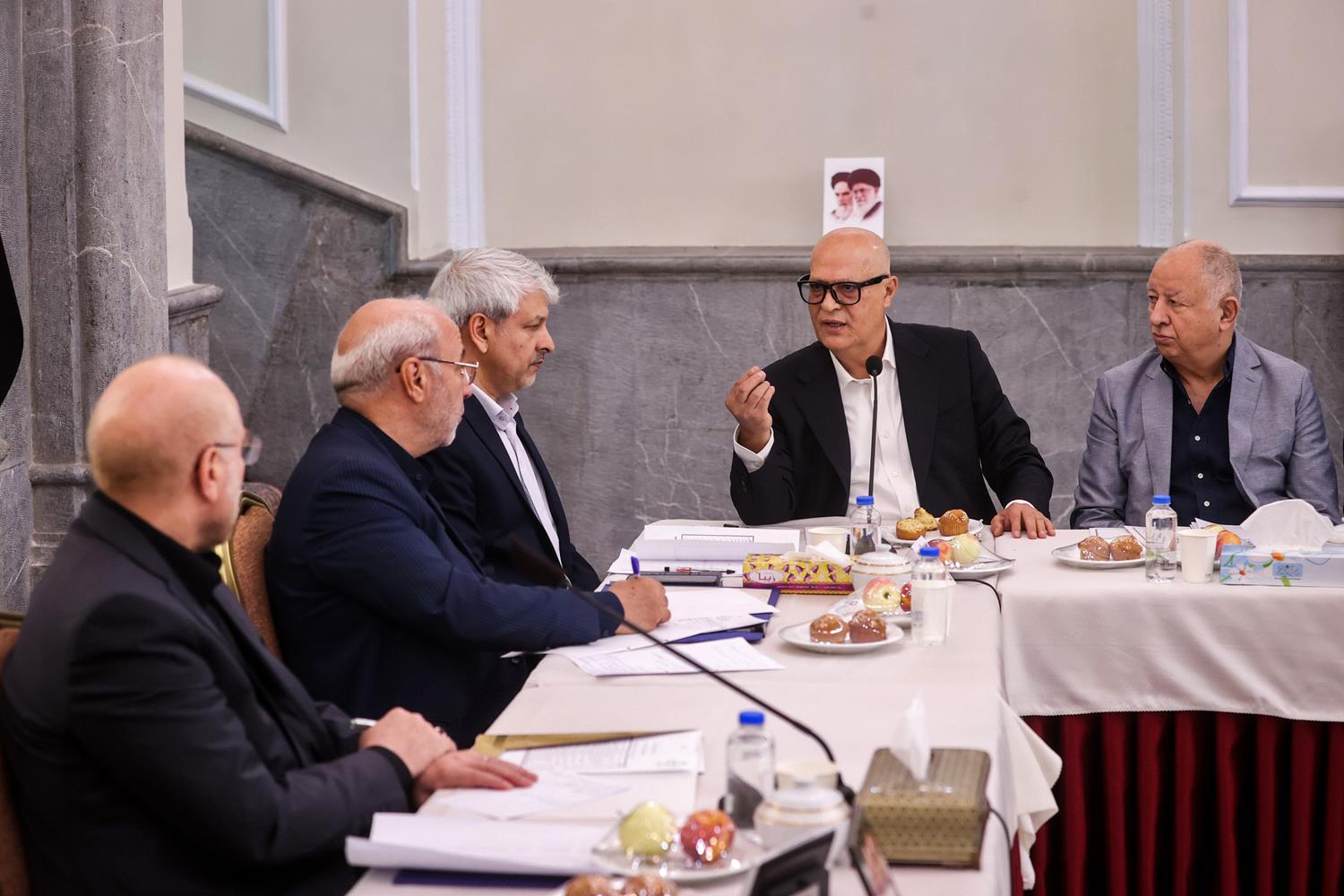 دیدار مجمع ملی کارآفرینان با قالیباف