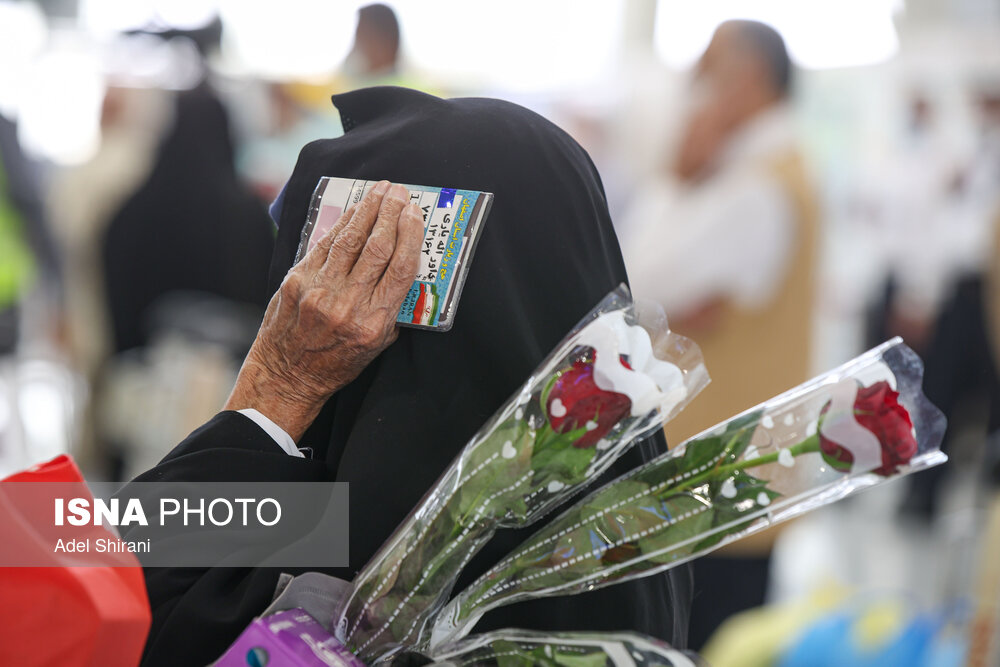 بازگشت نخستین گروه حجاج - اصفهان