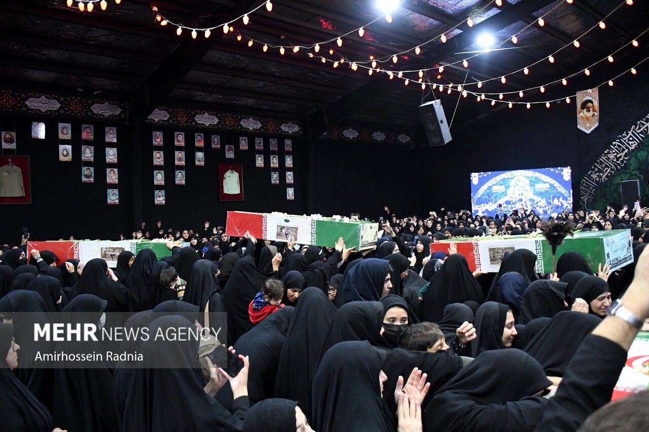 تشییع پیکر ۳۰۰ شهید گمنام دفاع مقدس در کشور