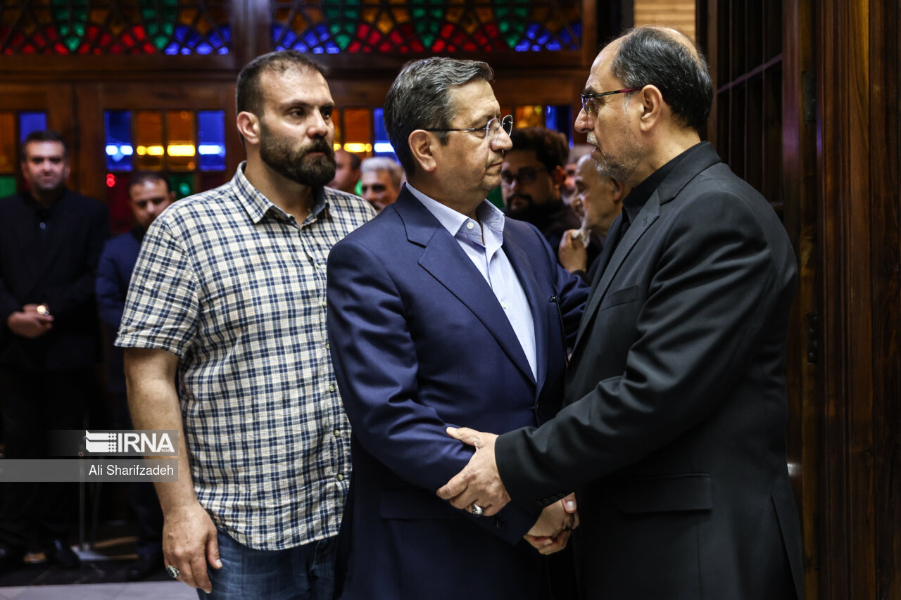 مراسم ترحیم والده «وحید حقانیان»