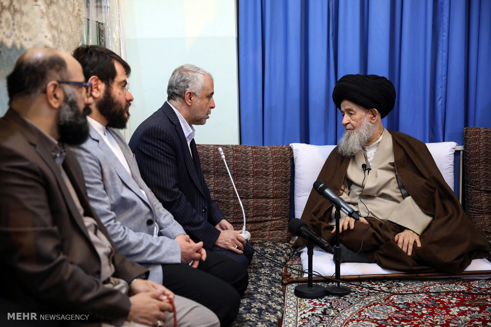 آیت الله علوی گرگانی در قاب دوربین