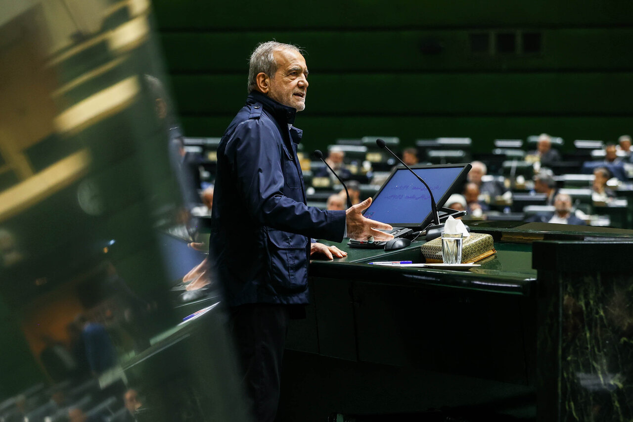 بررسی اجرای برنامه هفتم در مجلس با حضور رئیس جمهور