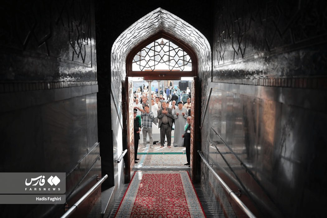 نماز عید قربان در حرم امام رضا(ع)