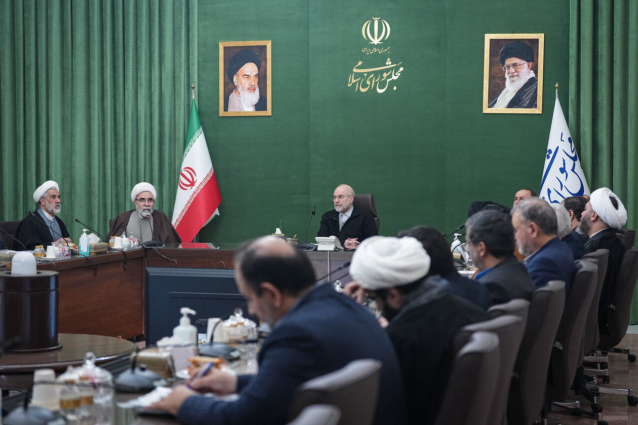 دیدار اعضای شورای هماهنگی یوم الله دهه فجر با قالیباف