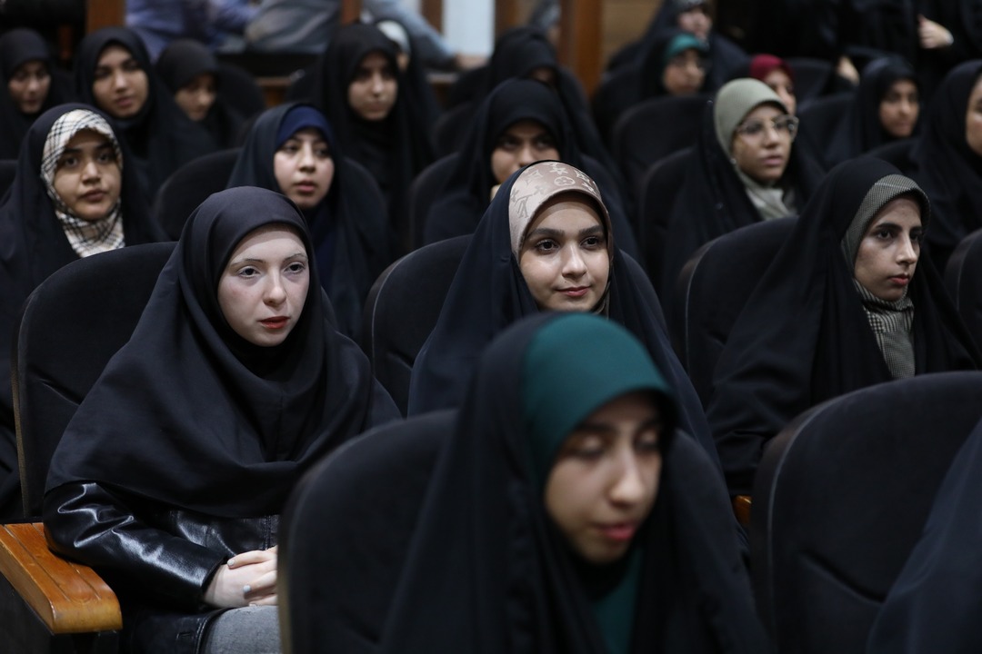 نشست صمیمانه تشکل های دانشجویی استان گلستان با قالیباف