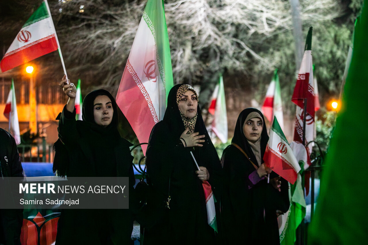 تجمع مردمی در محکومیت اغتشاشات تروریستی