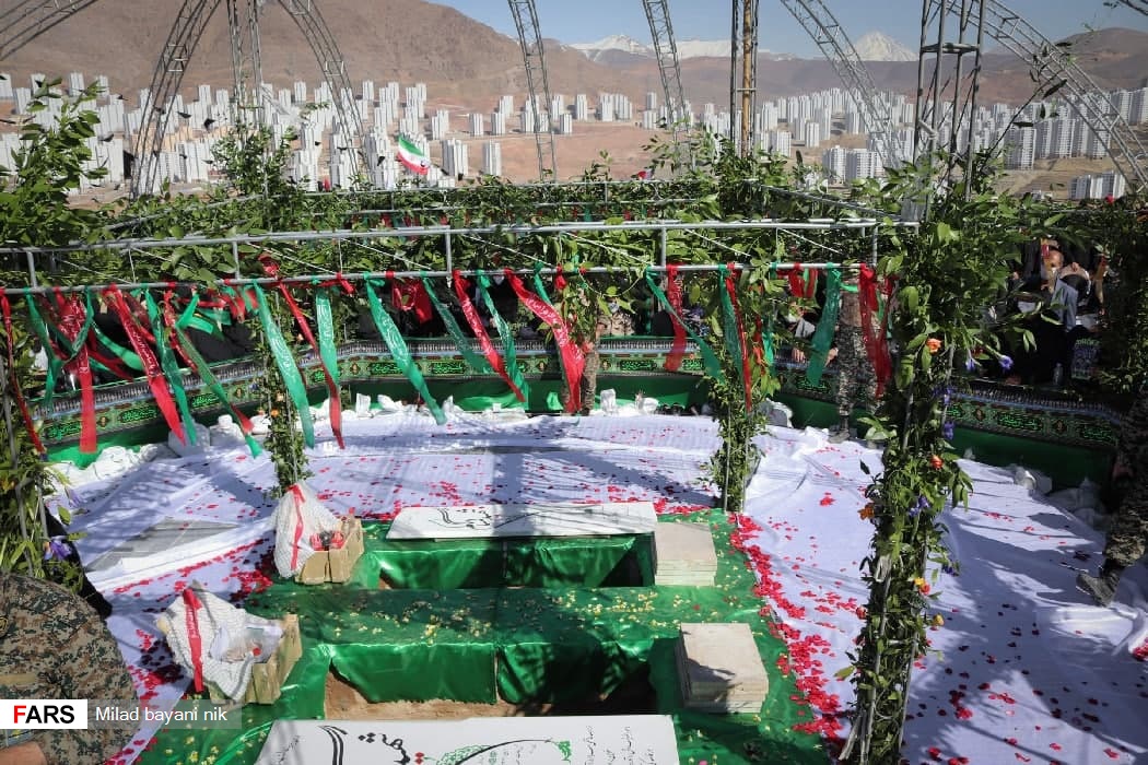 تشییع دو شهید گمنام