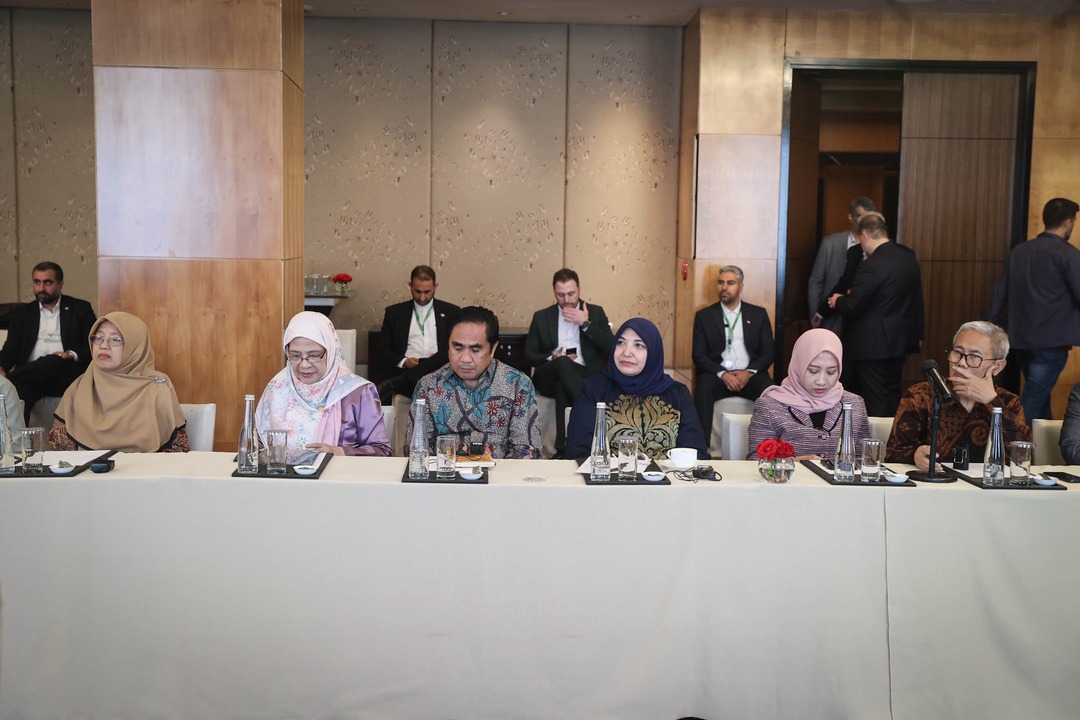 دیدار قالیباف با جمعی از علما و فرهیختگان اندونزیایی در جاکارتا