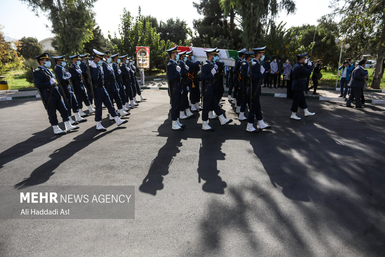  تشییع پیکر امیر سرتیپ خلبان منوچهر محققی