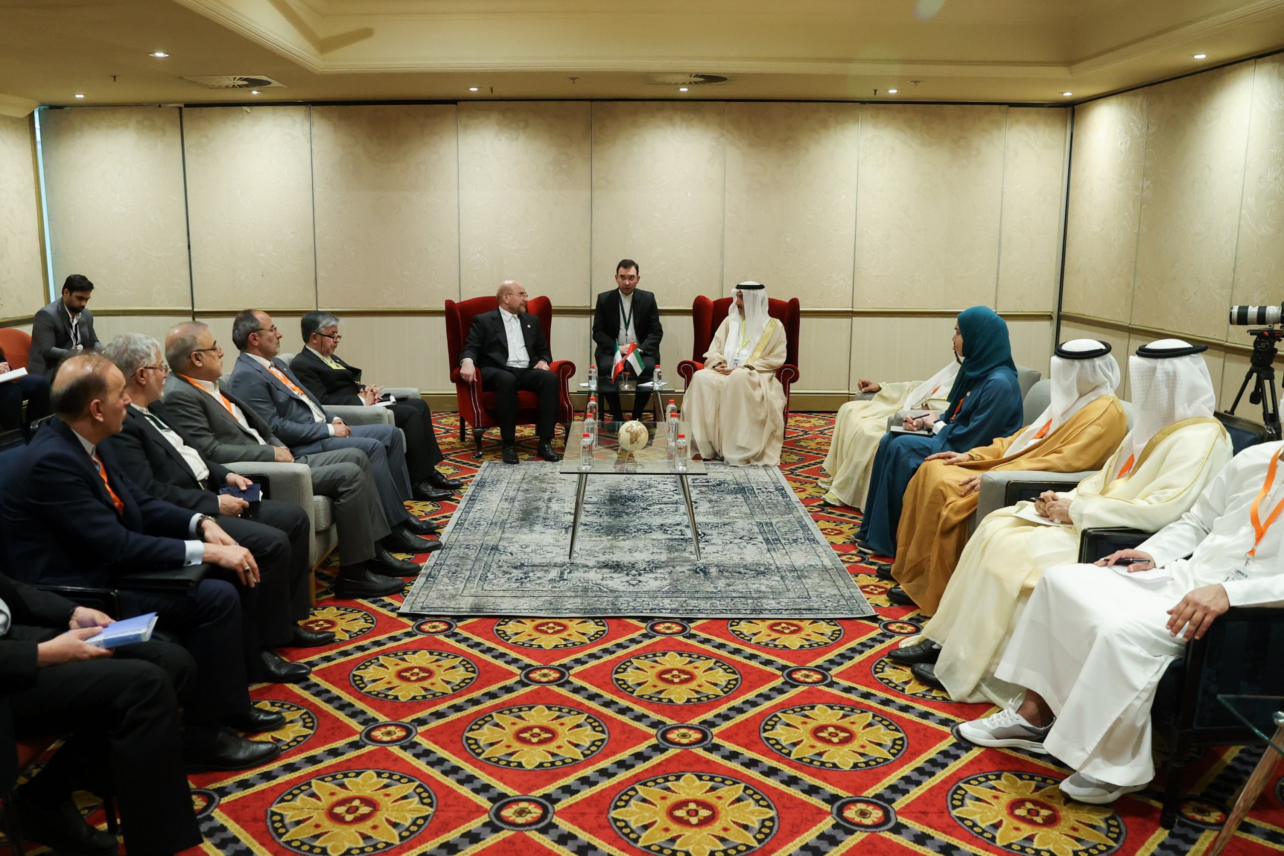 دیدار قالیباف و صقر غباش، رؤسای مجلس شورای اسلامی و مجلس امارات متحدۀ عربی