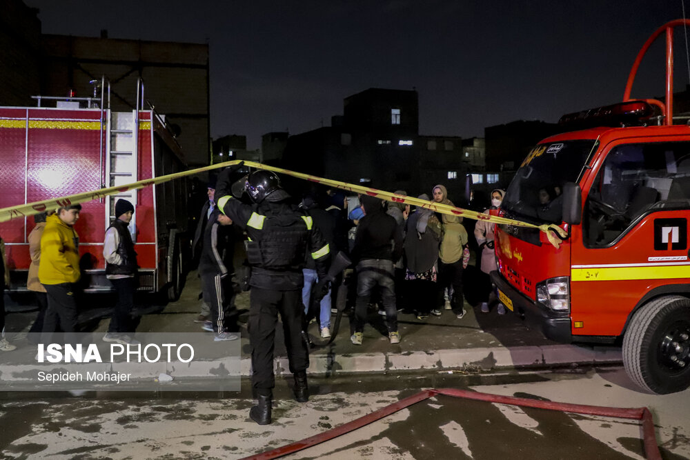 آتش‌سوزی انبار مبل - مشهد