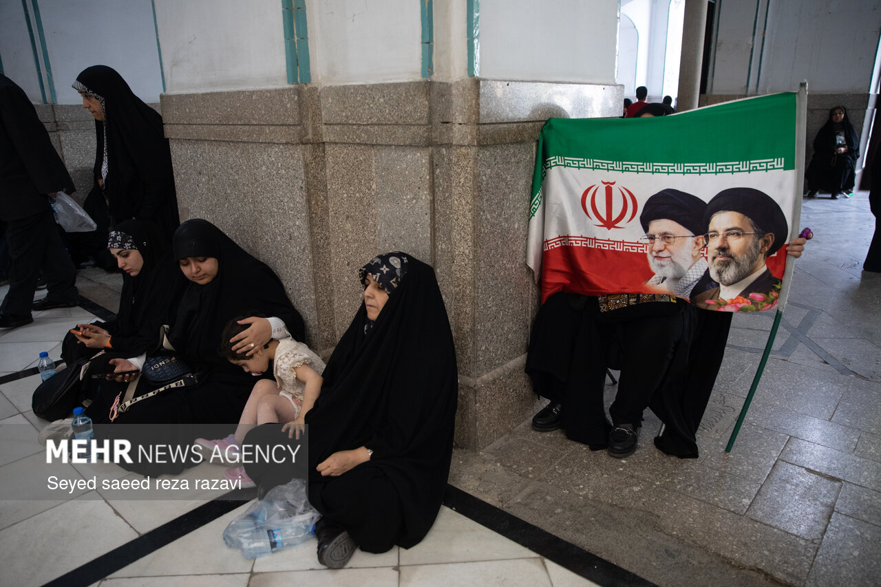 مراسم یادبود خانواده امام شهید و رهبر انقلاب