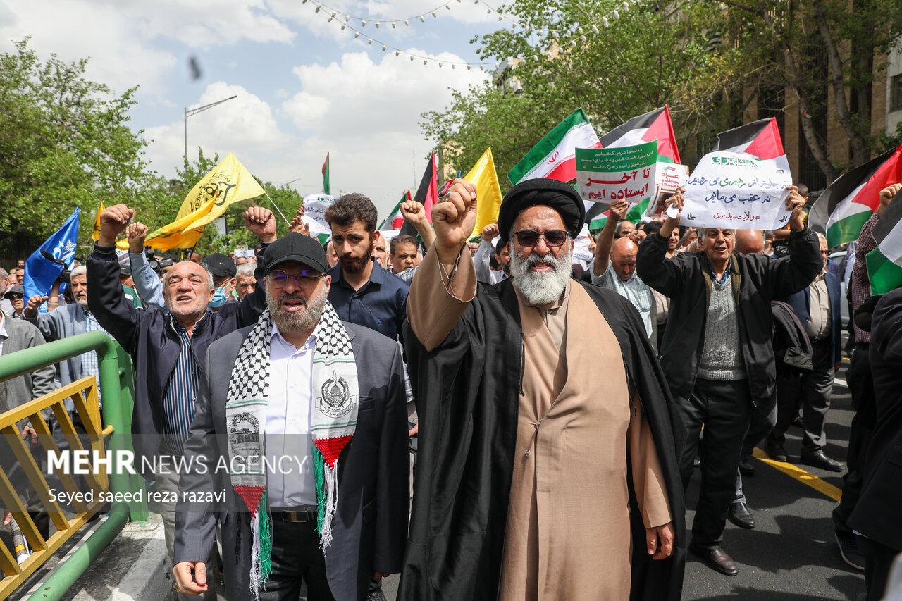 راهپیمایی علیه جنایات رژیم صهیونیستی پس از نماز جمعه در تهران