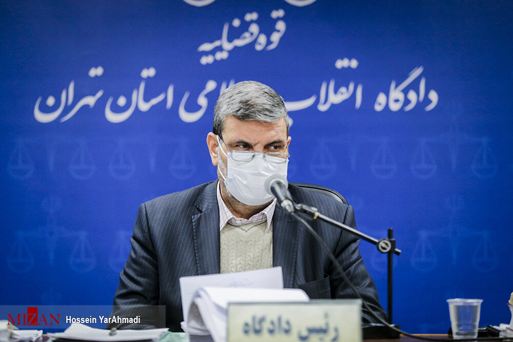 جلسه دادگاه کروز