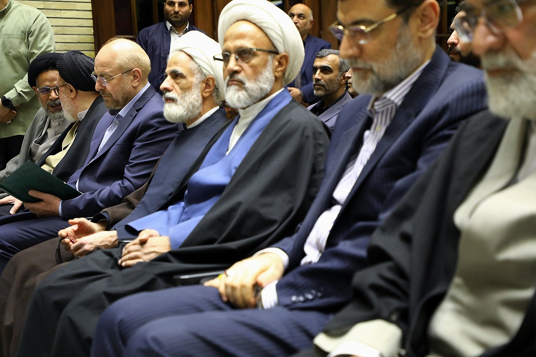 حضور قالیباف در مراسم ختم همسر رئیس کمیته امداد امام(ره)