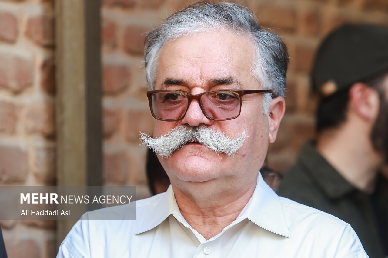 تصاویر مراسم تشییع پیکر ناصر تقوایی