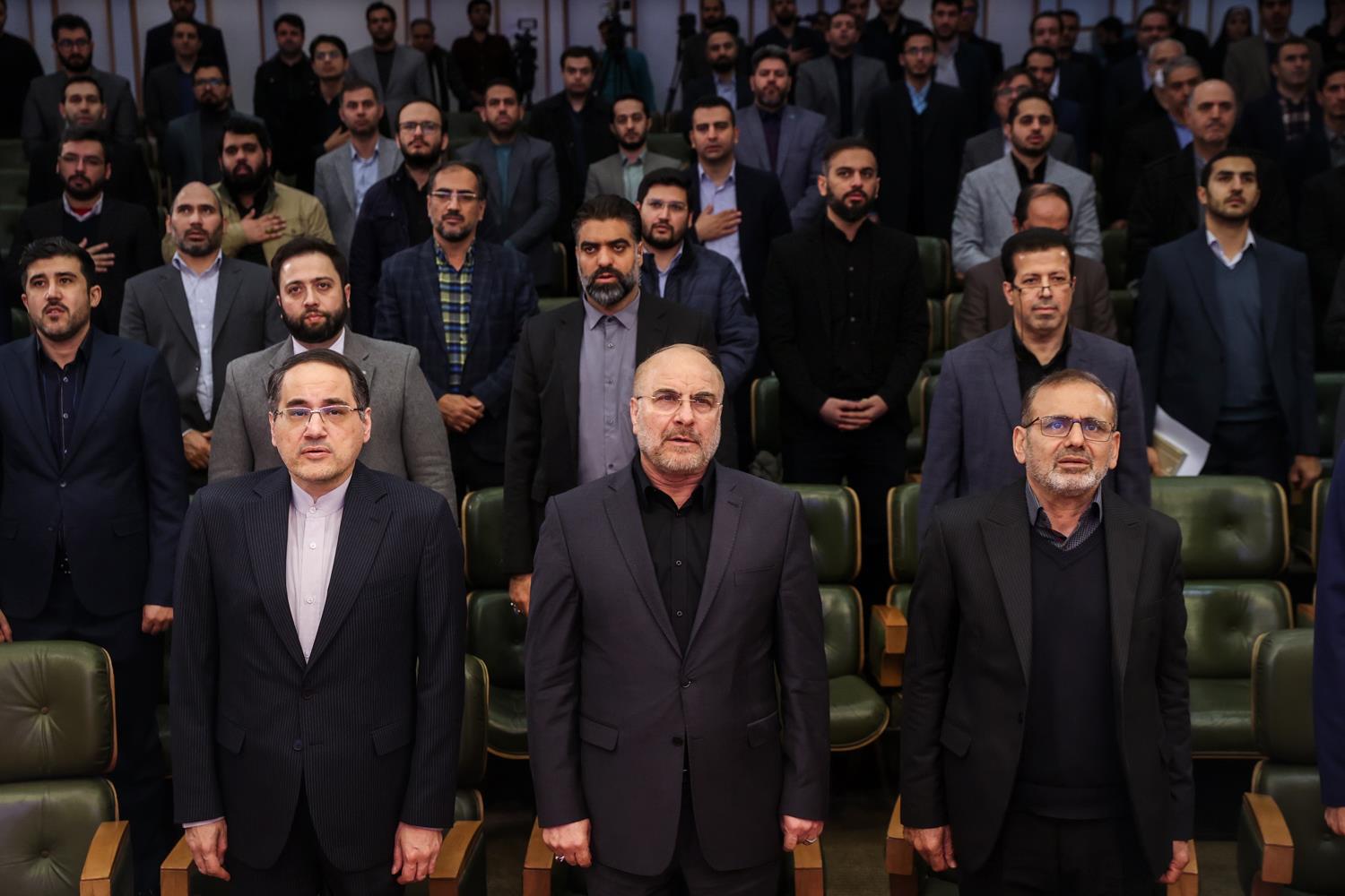 آیین تقدیر از پژوهشگران برتر مرکز پژوهش‌های مجلس با حضور قالیباف