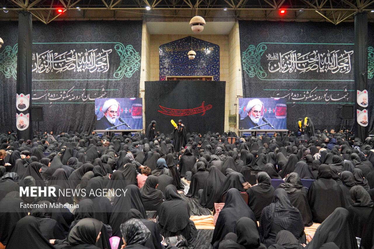 مراسم عزاداری دهه دوم محرم در دانشگاه تهران