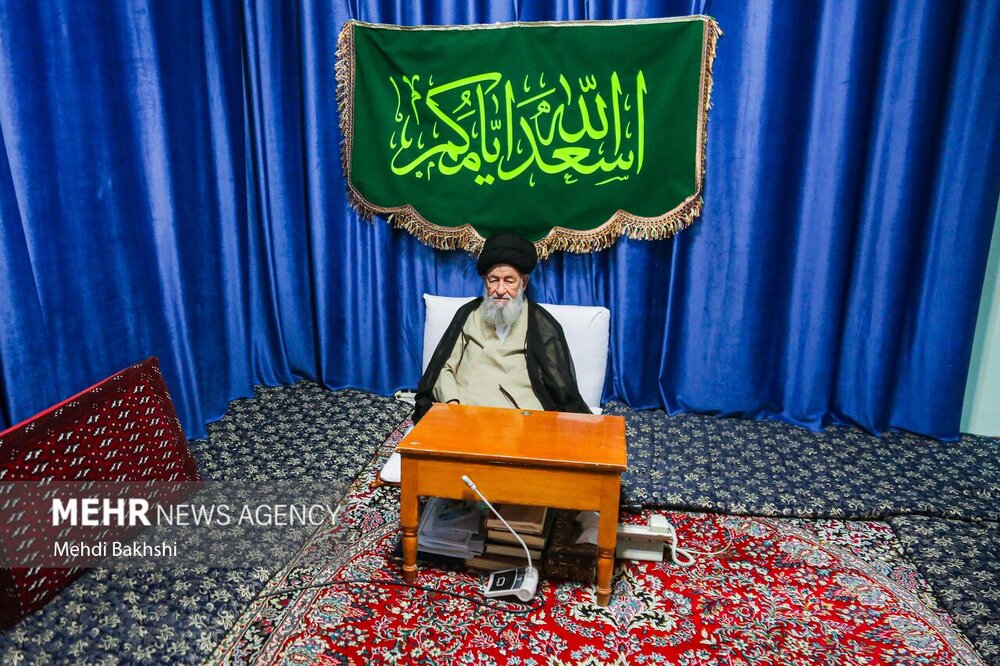 آیت الله علوی گرگانی در قاب دوربین