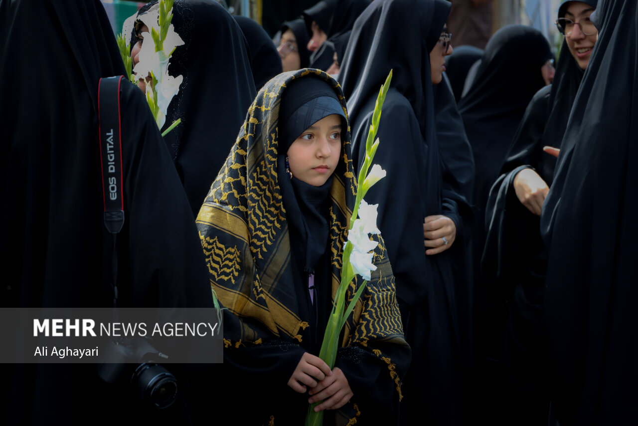 تشییع پیکر پاک ۲۳ شهید تازه تفحص شده در ارومیه