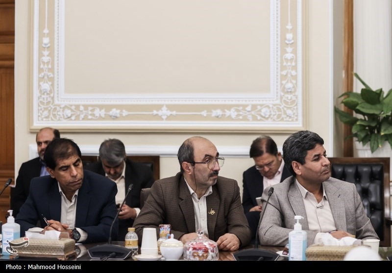 تقدیر از معلمان نمونه با حضور قالیباف