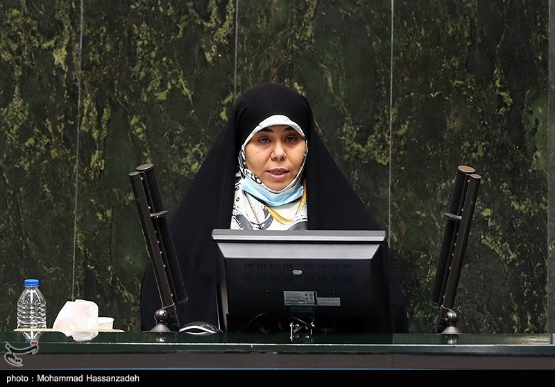 دورهمی نمایندگان در صحن مجلس 