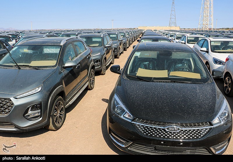 دپوی هزاران خودرو در کارخانجات خودروسازی بم
