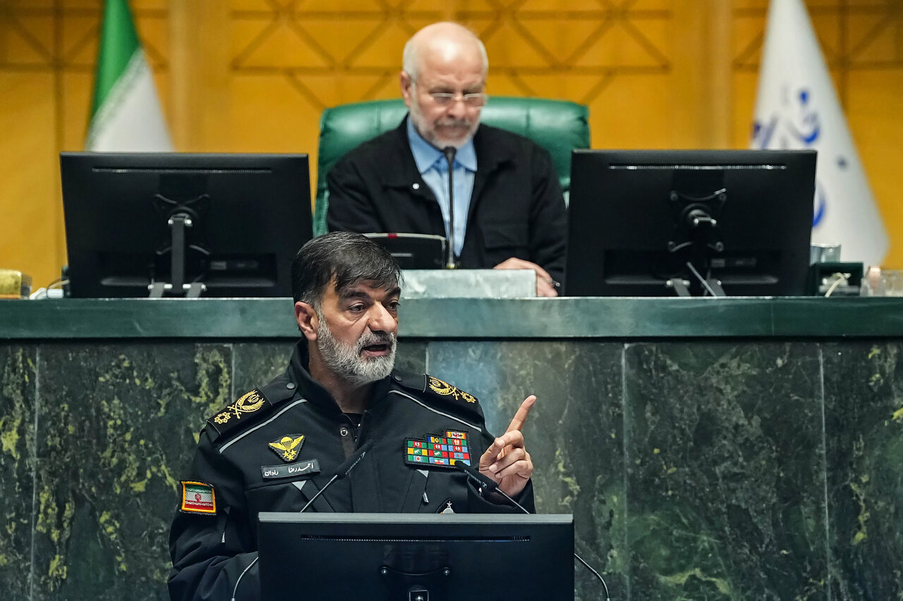 نشست غیرعلنی چهارشنبه ۱۷ دی