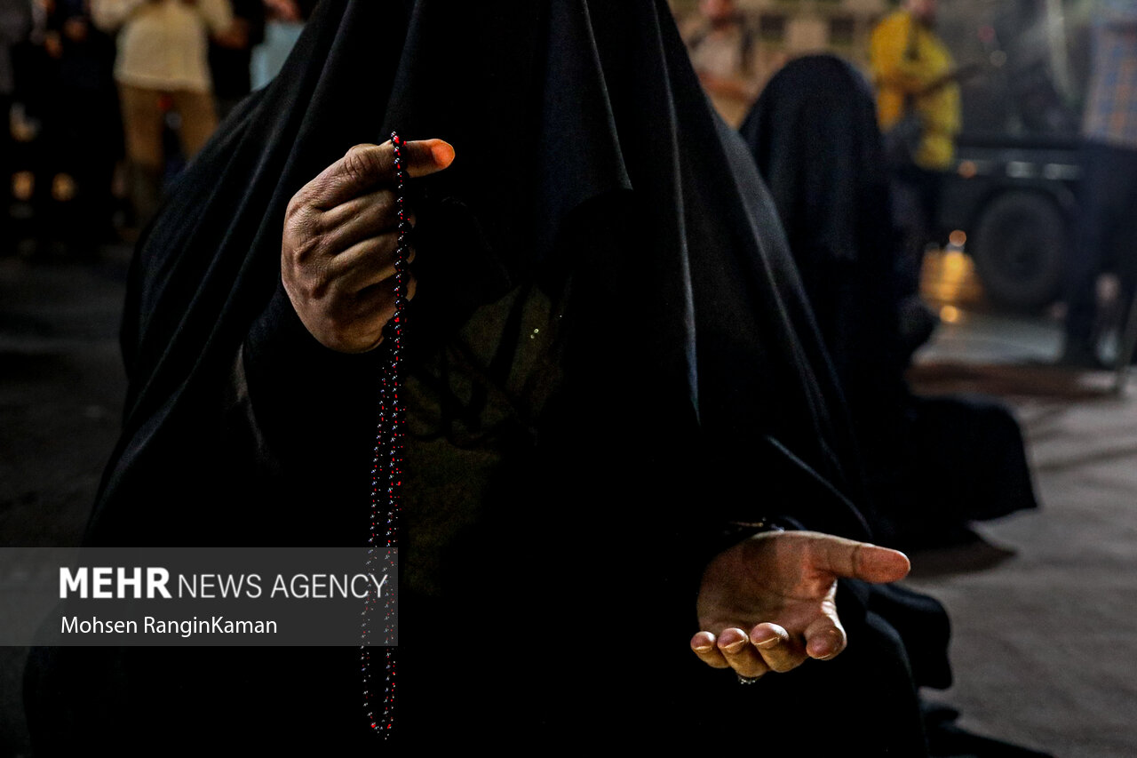 مراسم دعا و توسل در تهران