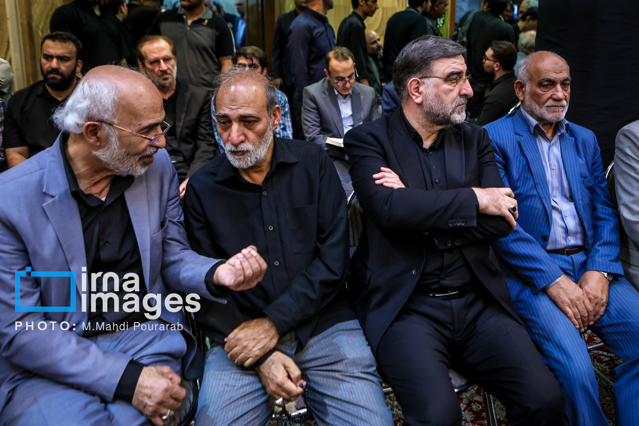قالیباف و پزشکیان در مجلس ترحیم احمد توکلی
