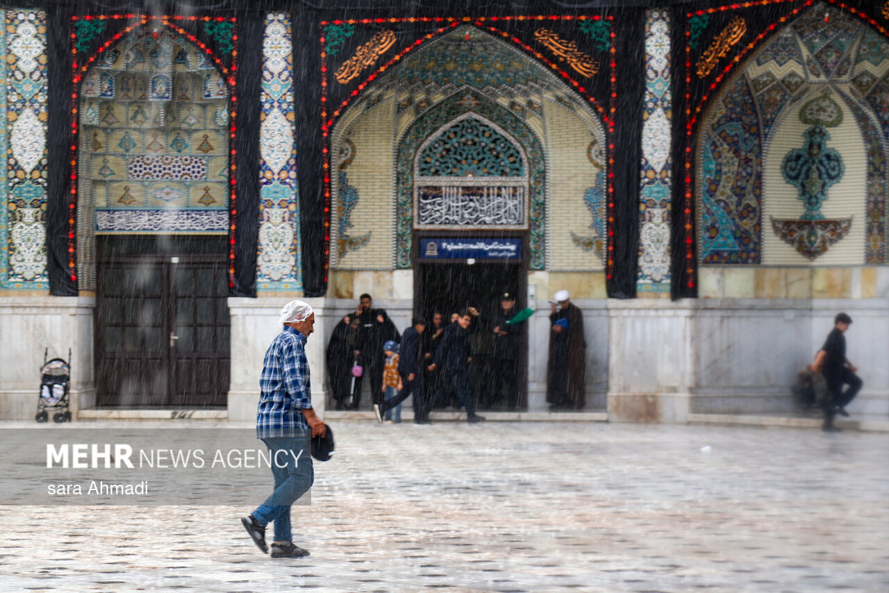 باران و توفان شدید در حرم امام رضا(ع)