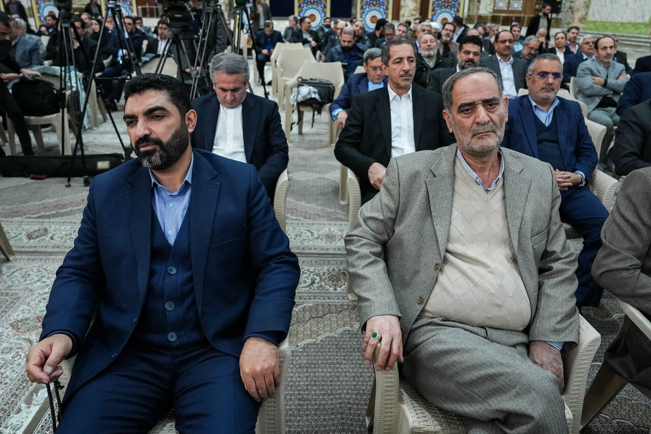 تجدید میثاق رئیس مجلس و نمایندگان با آرمان‌های امام(ره)