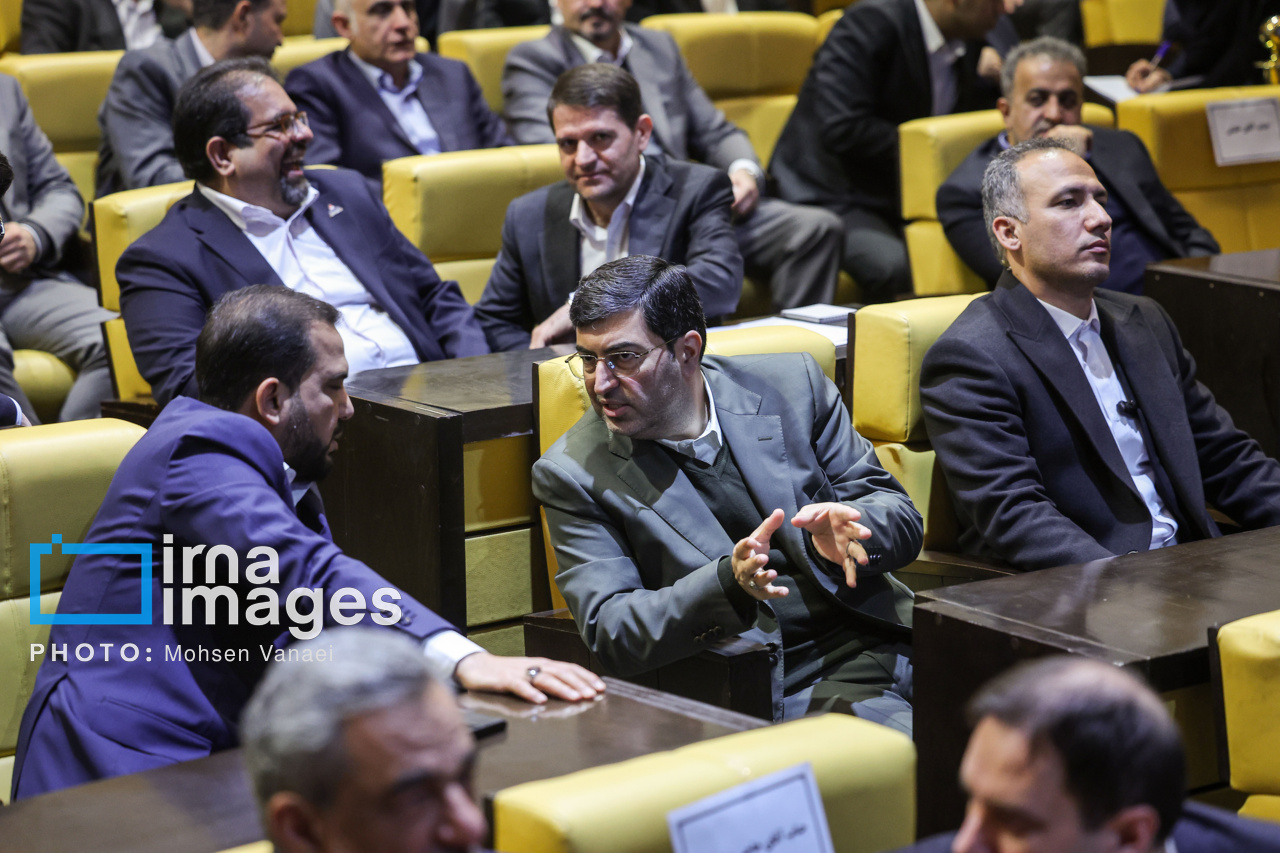 امضای قراردادهای میدان گازی مشترک پارس جنوبی